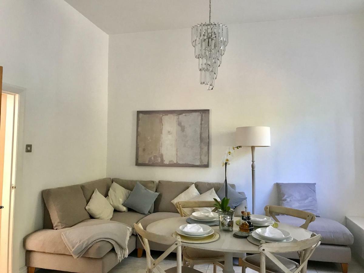 Thornton House Private Country House Thornton Hough Entire House Sleeps 6 Wirral Εξωτερικό φωτογραφία